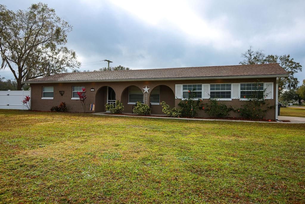 Recently Sold: $240,000 (3 beds, 2 baths, 1524 Square Feet)