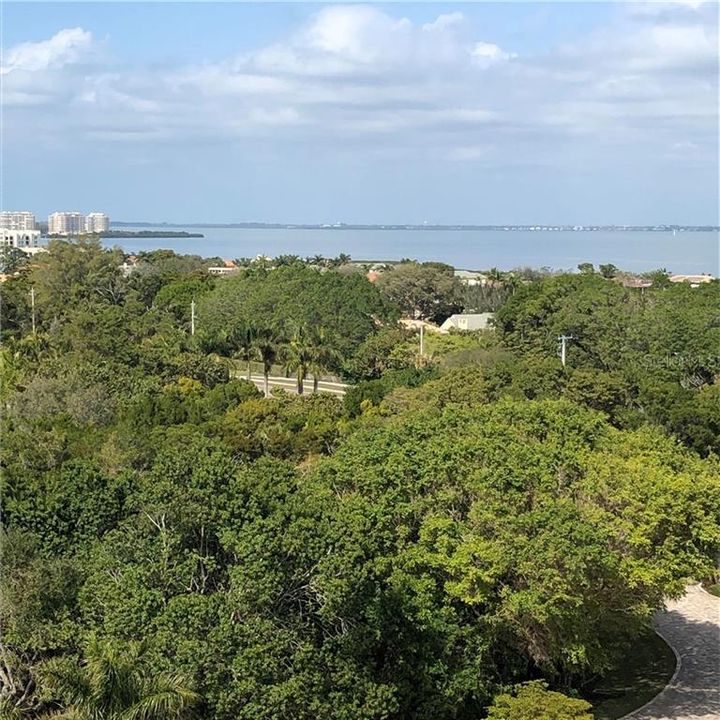 Recently Sold: $749,000 (2 beds, 2 baths, 1585 Square Feet)