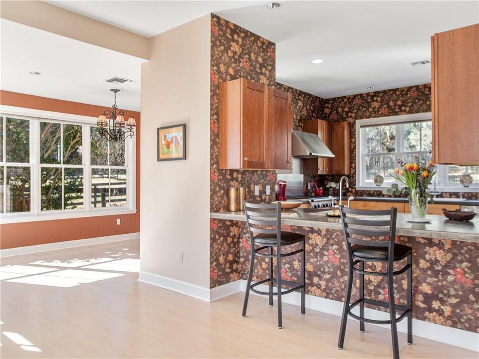 Recently Sold: $1,245,000 (3 beds, 2 baths, 2704 Square Feet)