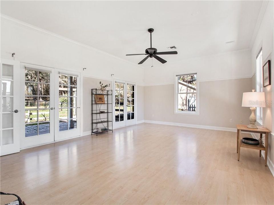 Recently Sold: $1,245,000 (3 beds, 2 baths, 2704 Square Feet)