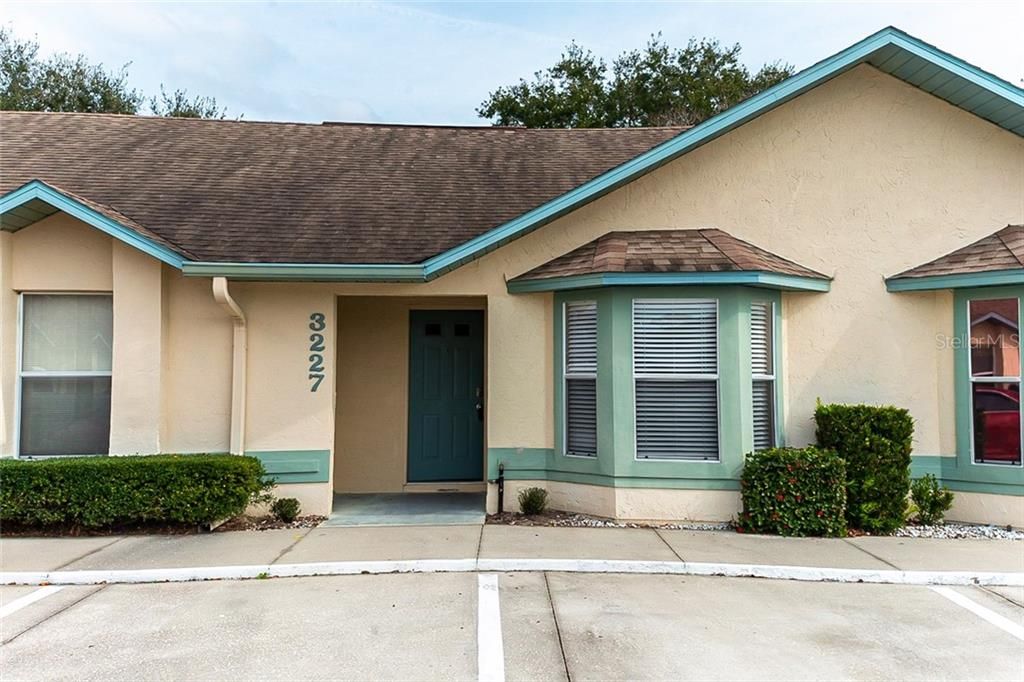 Recently Sold: $160,000 (2 beds, 2 baths, 1041 Square Feet)