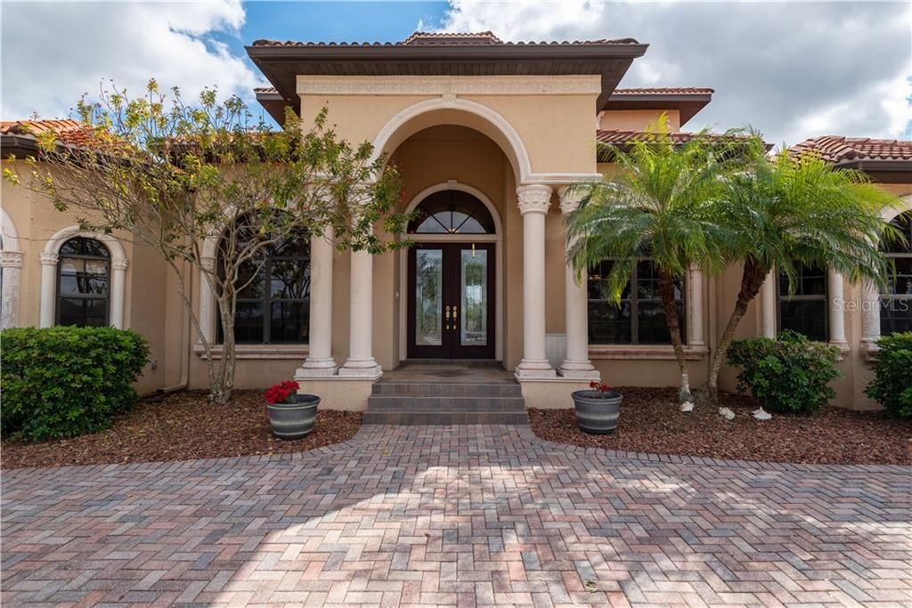 Recently Sold: $1,295,000 (5 beds, 4 baths, 5096 Square Feet)