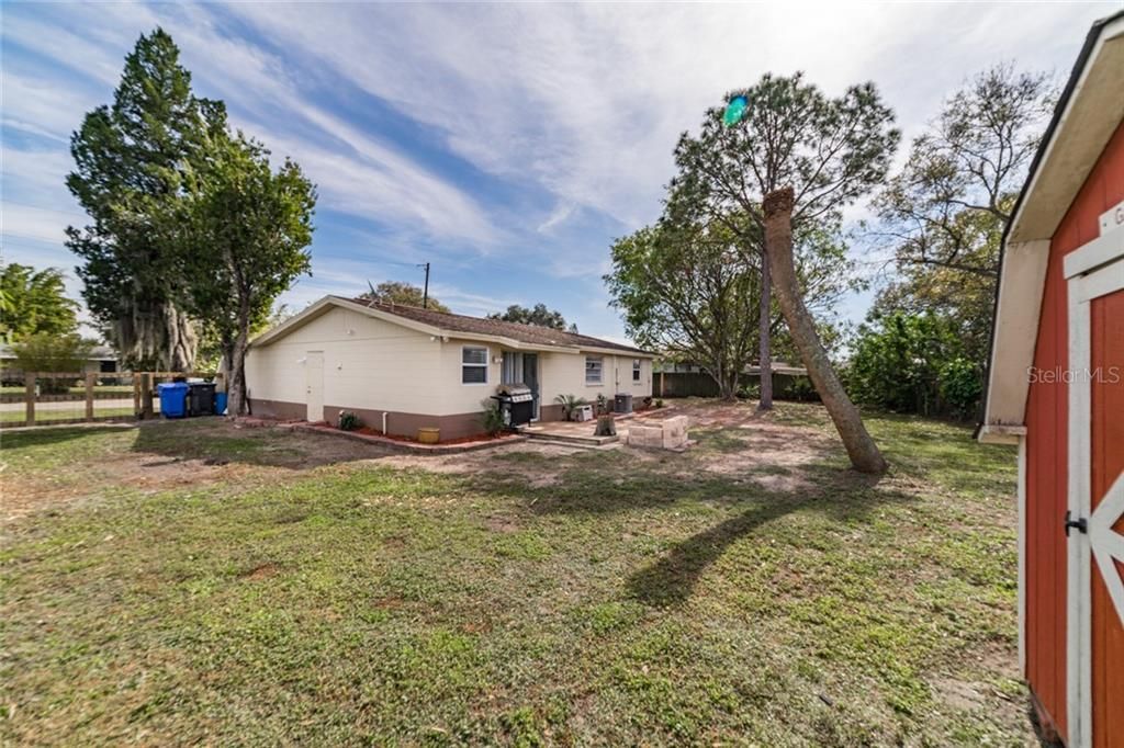 Recently Sold: $199,900 (3 beds, 1 baths, 1284 Square Feet)