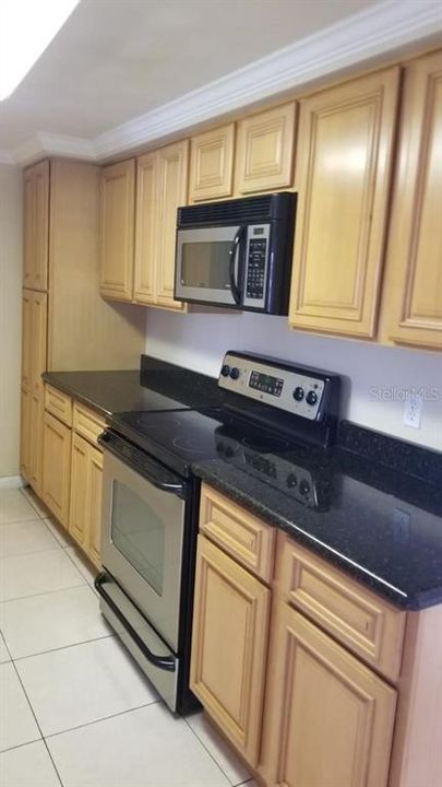 Recently Rented: $1,800 (3 beds, 2 baths, 1490 Square Feet)