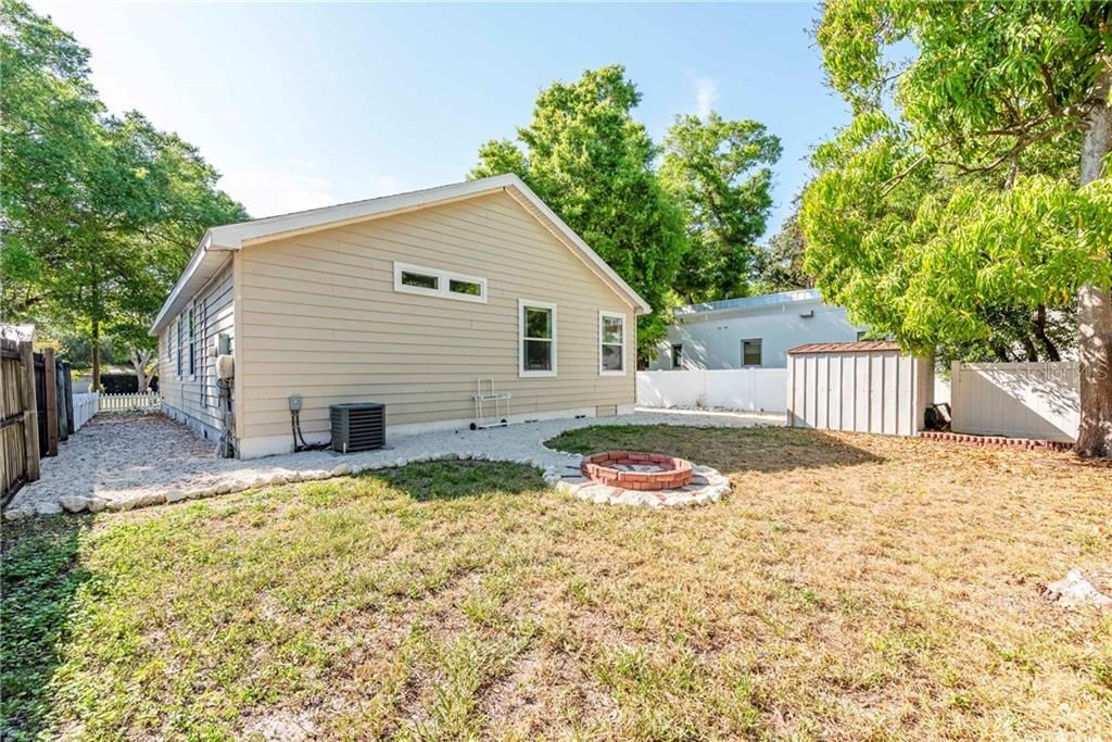 Recently Sold: $349,000 (3 beds, 2 baths, 1552 Square Feet)