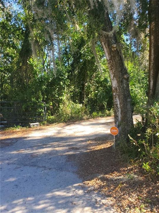 Recently Sold: $300,000 (0.89 acres)