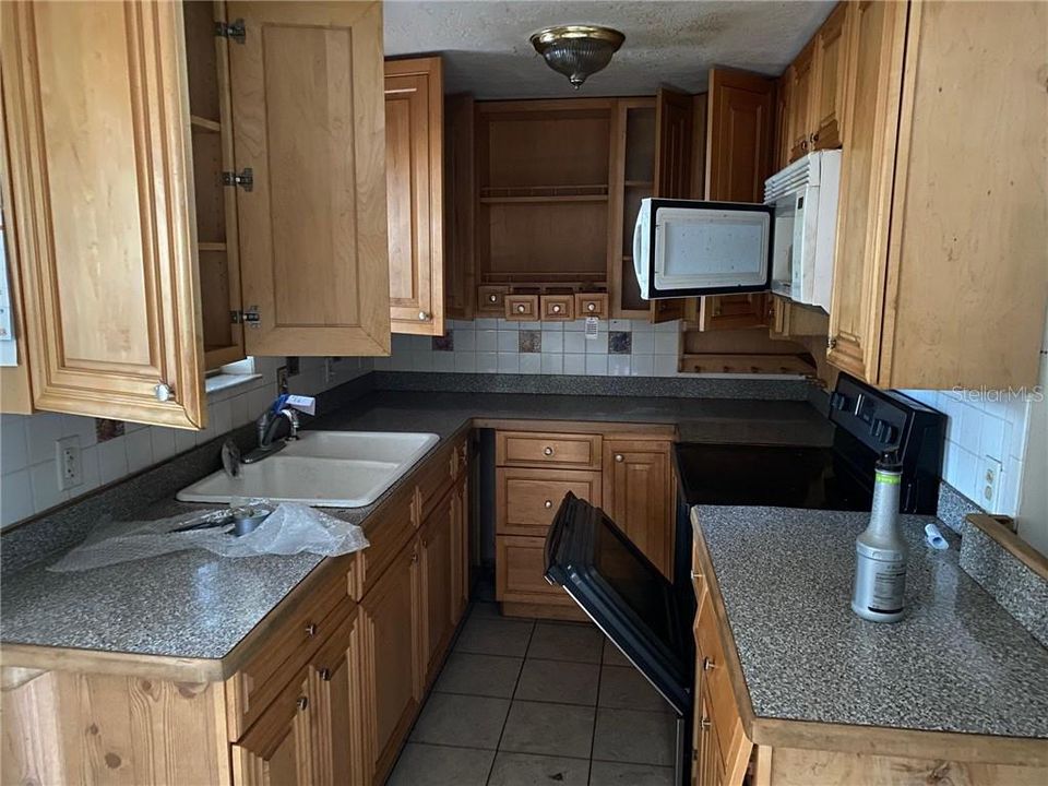 Recently Sold: $90,000 (3 beds, 1 baths, 1120 Square Feet)