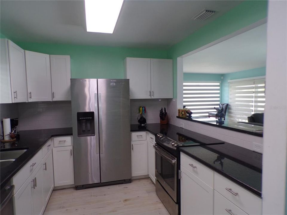 Active With Contract: $2,800 (3 beds, 2 baths, 1346 Square Feet)