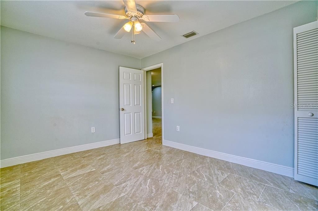 Recently Sold: $239,000 (3 beds, 2 baths, 1269 Square Feet)