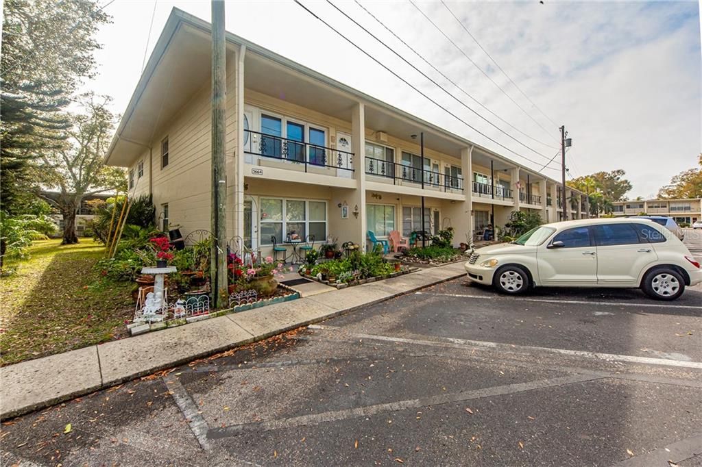 Recently Sold: $64,900 (1 beds, 1 baths, 652 Square Feet)