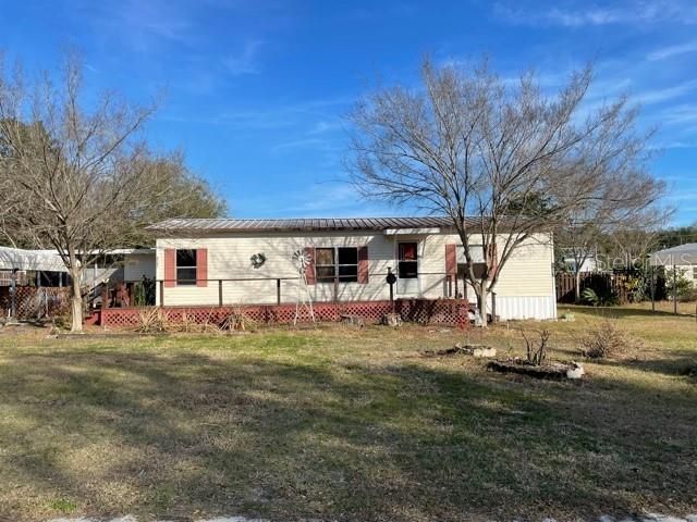 Recently Sold: $89,900 (3 beds, 2 baths, 1104 Square Feet)