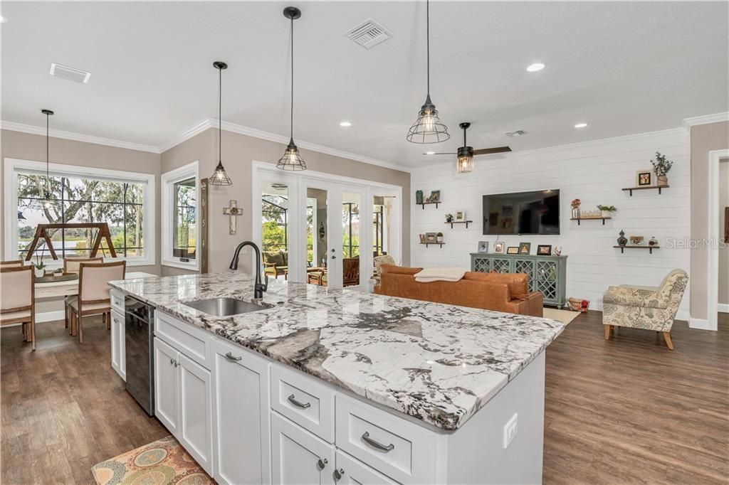 Recently Sold: $915,000 (4 beds, 3 baths, 3145 Square Feet)