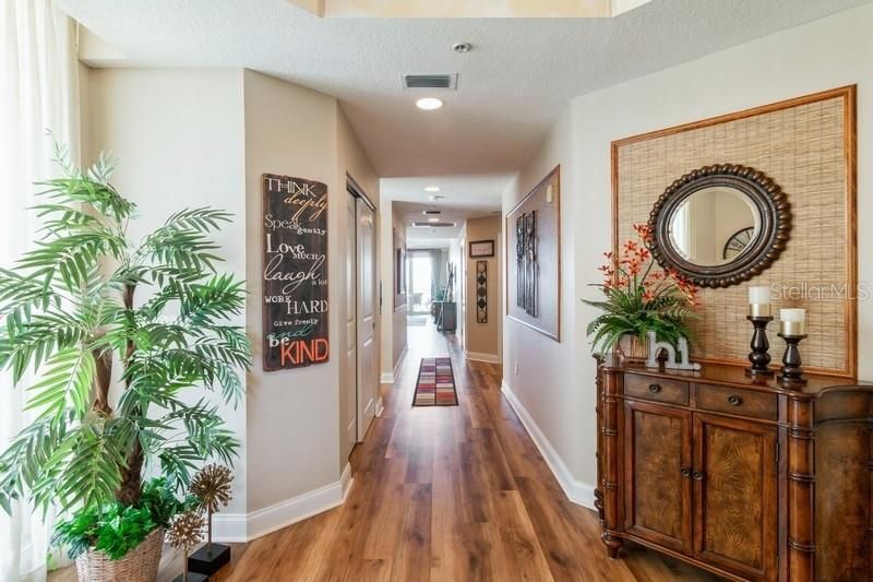 Recently Sold: $440,000 (3 beds, 2 baths, 2115 Square Feet)