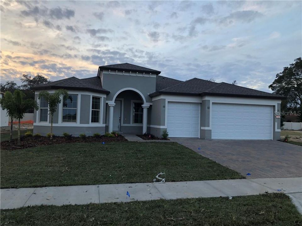 Recently Sold: $557,620 (3 beds, 3 baths, 2501 Square Feet)