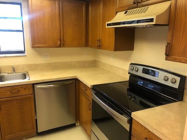 Recently Rented: $1,125 (1 beds, 1 baths, 750 Square Feet)