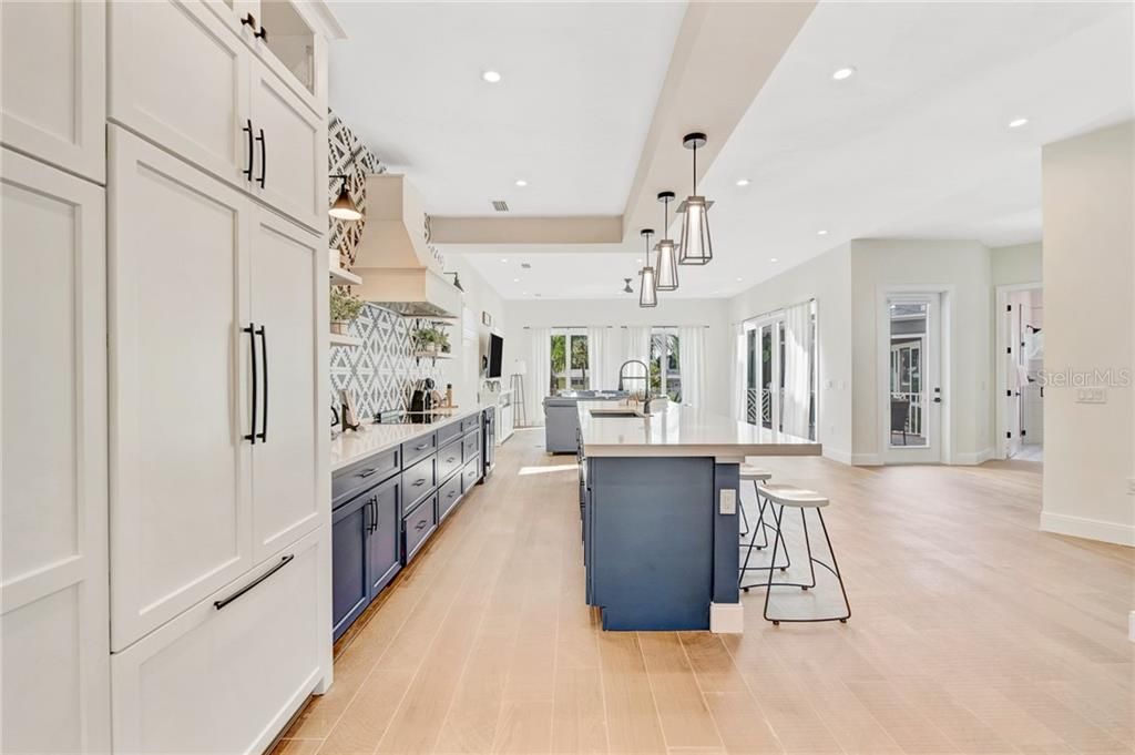 Recently Sold: $2,200,000 (4 beds, 5 baths, 2897 Square Feet)