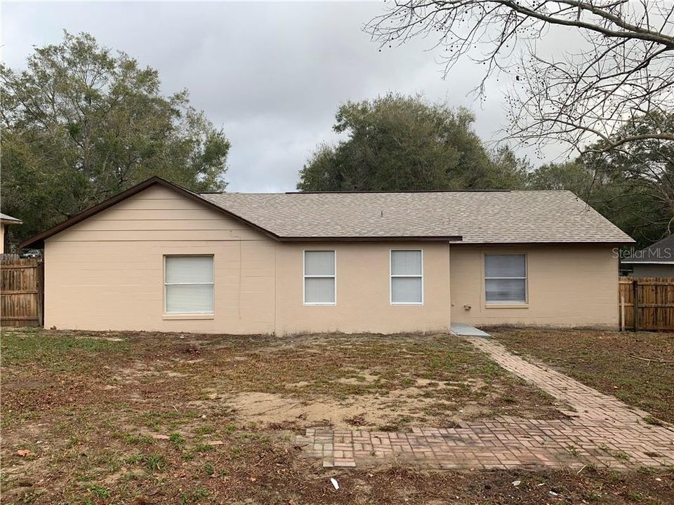 Recently Sold: $245,900 (3 beds, 2 baths, 1223 Square Feet)