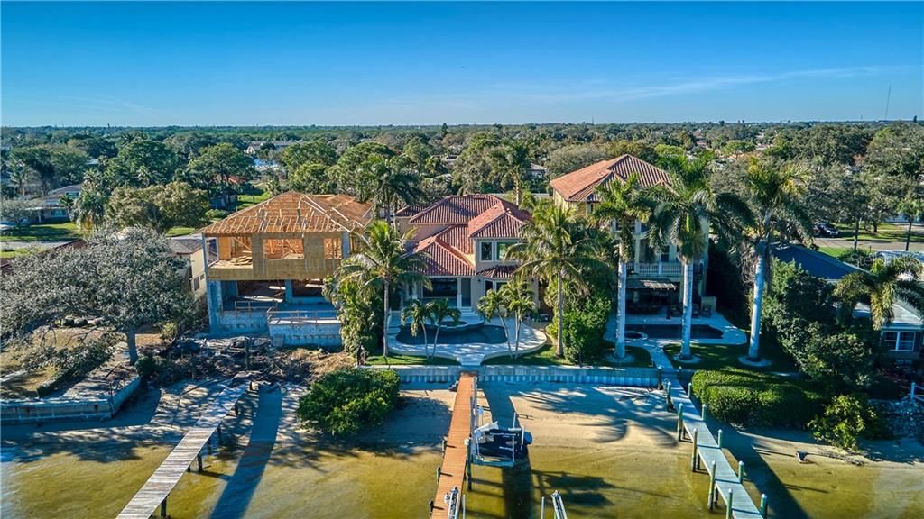 Recently Sold: $2,800,000 (5 beds, 6 baths, 4146 Square Feet)