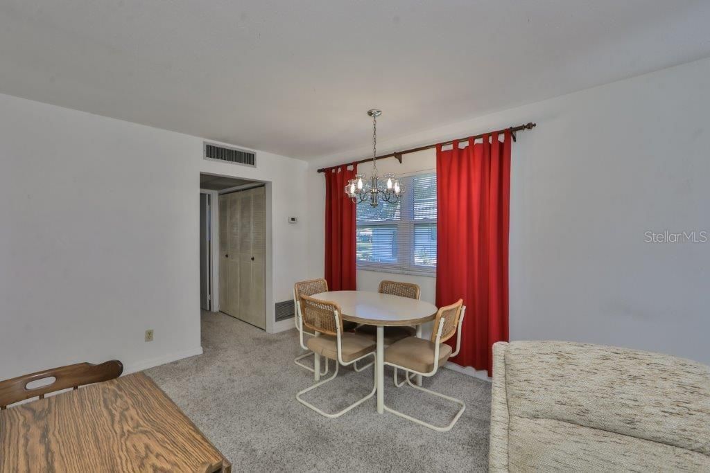Recently Sold: $72,900 (1 beds, 1 baths, 800 Square Feet)