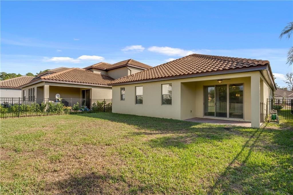 Recently Sold: $320,000 (4 beds, 2 baths, 2112 Square Feet)