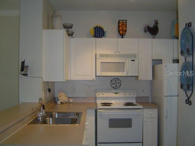 Recently Rented: $1,450 (1 beds, 1 baths, 854 Square Feet)