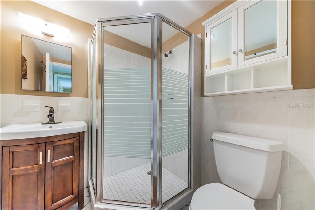 Недавно продано: $499,900 (3 спален, 3 ванн, 1896 Квадратных фут)