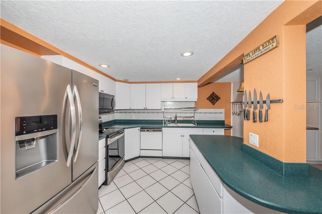 Recently Sold: $499,900 (3 beds, 3 baths, 1896 Square Feet)