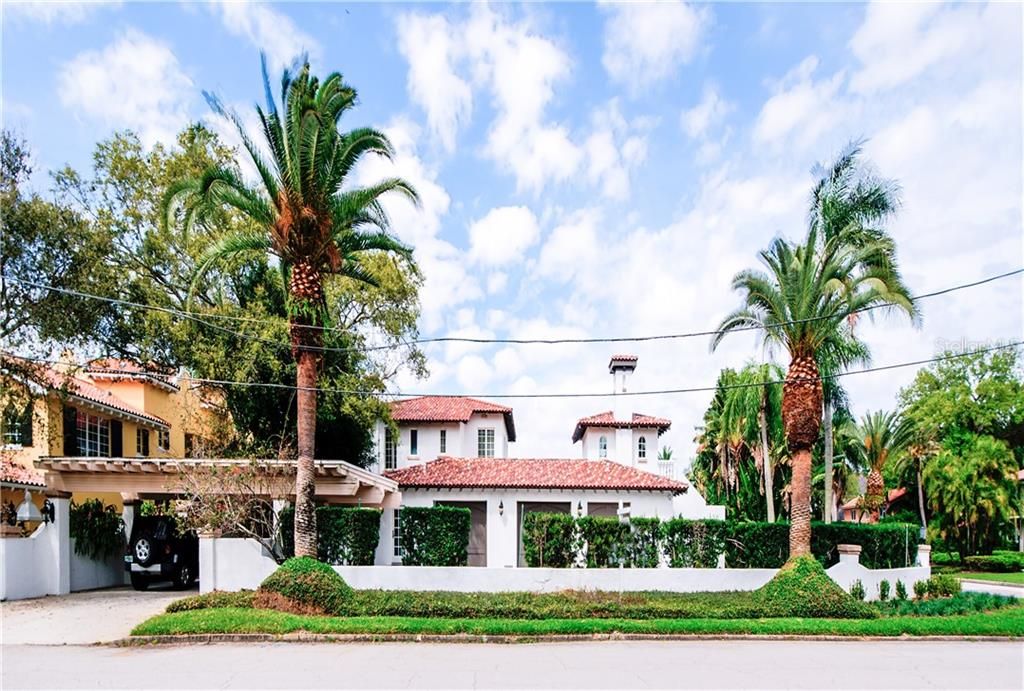Recently Sold: $3,200,000 (6 beds, 5 baths, 4309 Square Feet)