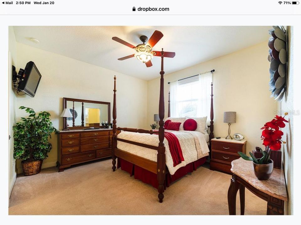 Vendido Recientemente: $399,900 (3 camas, 2 baños, 2807 Pies cuadrados)