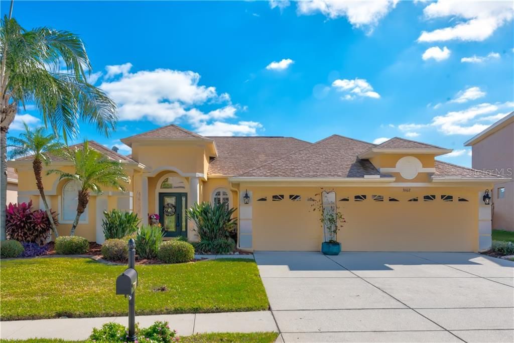 3602 Munnings Knoll - your new home in Plantation Palms, Land O Lakes Florida!