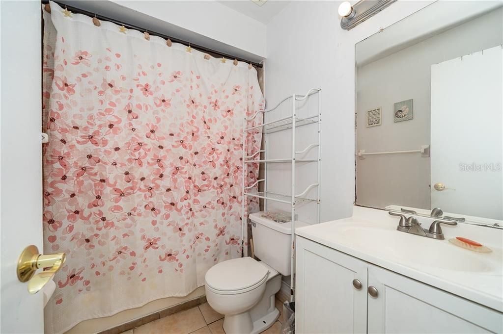 最近售出: $132,000 (2 贝兹, 1 浴室, 750 平方英尺)