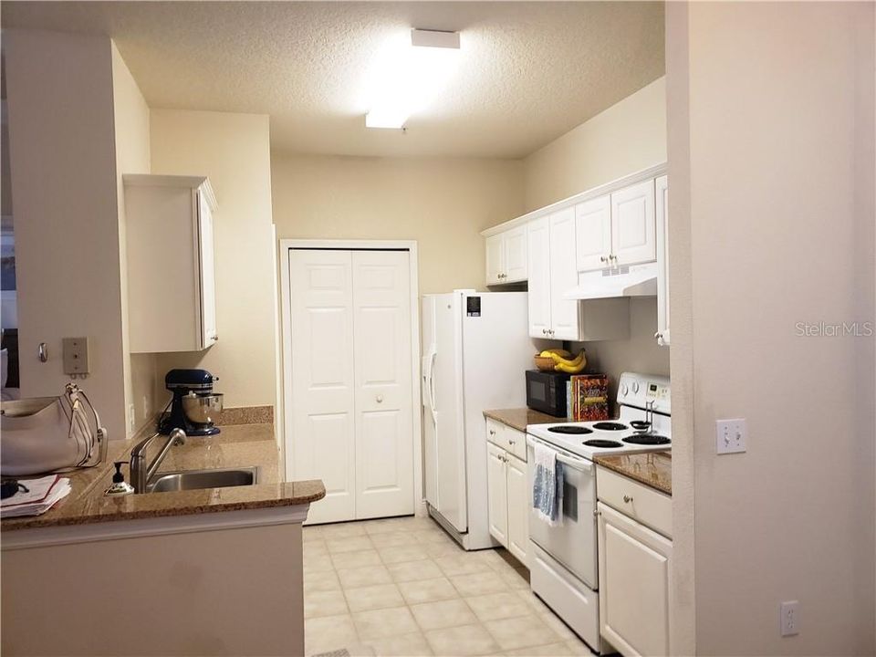 Recently Rented: $1,450 (2 beds, 2 baths, 1264 Square Feet)