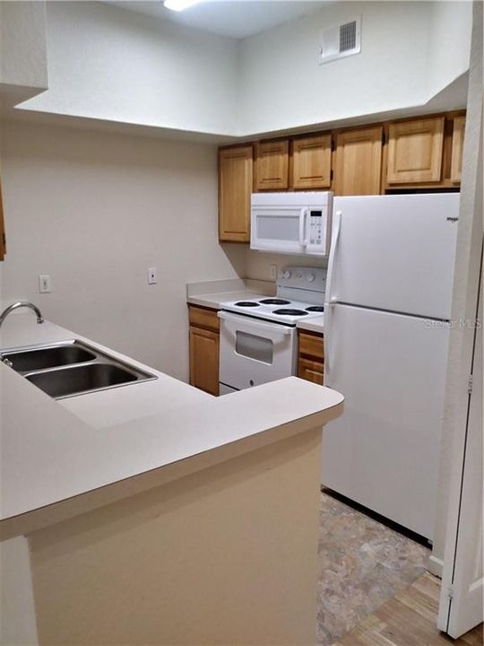 Recently Sold: $143,000 (1 beds, 1 baths, 625 Square Feet)