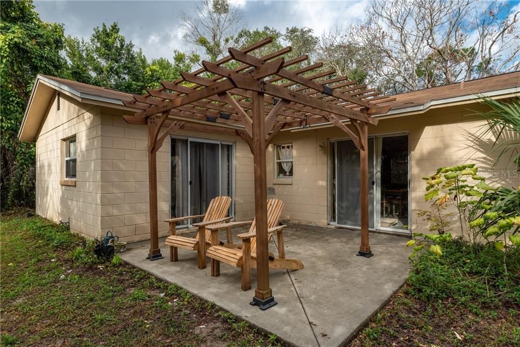 Recently Sold: $199,900 (3 beds, 2 baths, 1264 Square Feet)