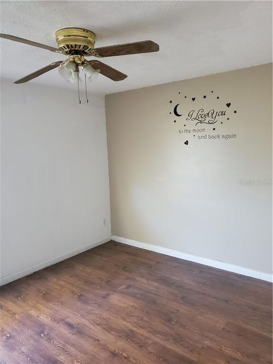 Recently Sold: $119,000 (2 beds, 1 baths, 1365 Square Feet)