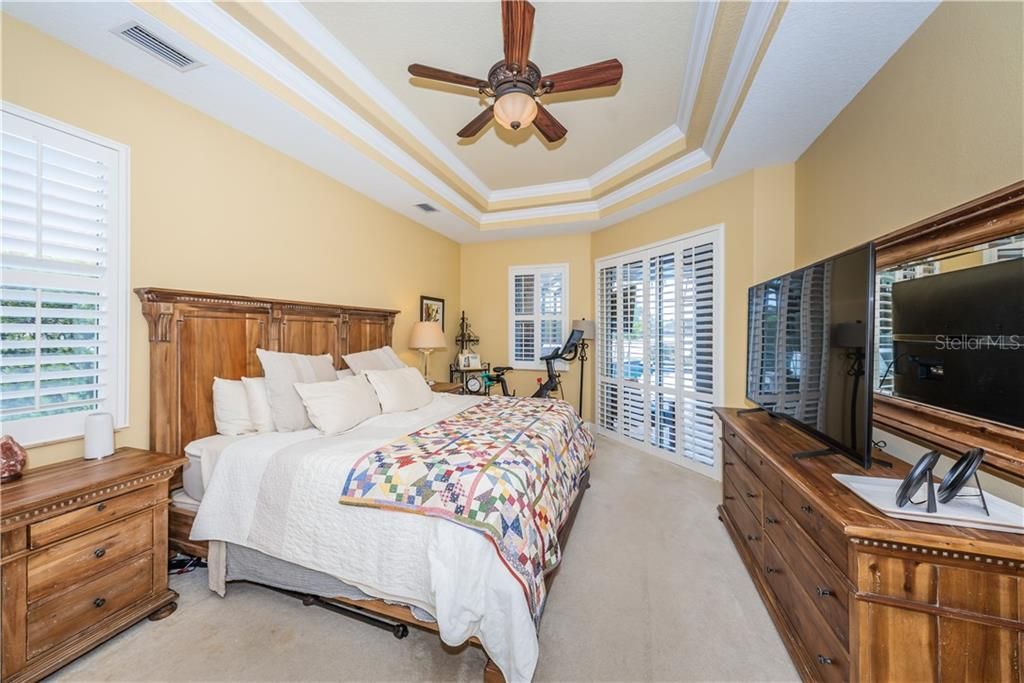 Master Suite - Triple Tray Ceiling - Crown Molding