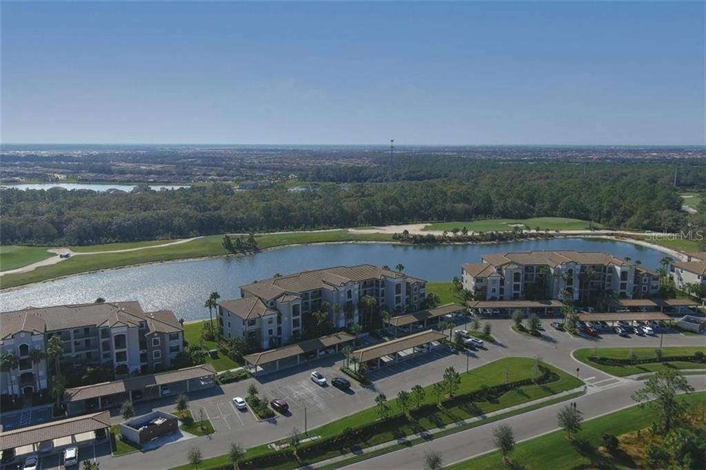 Gorgeous Lake & Golf Course Vistas