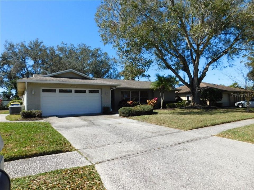 Недавно продано: $369,900 (4 спален, 2 ванн, 1878 Квадратных фут)