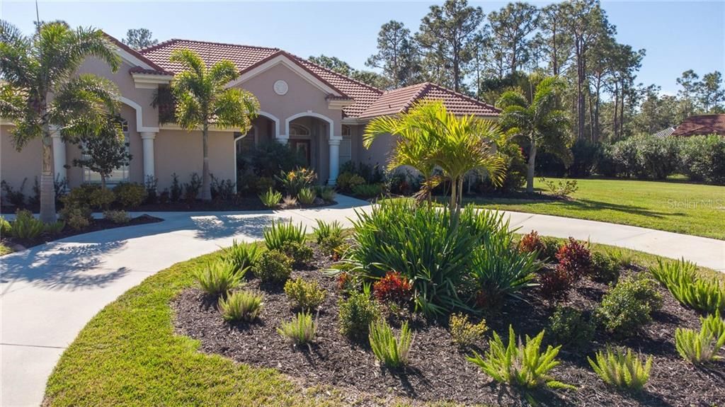 Recently Sold: $779,900 (4 beds, 3 baths, 3600 Square Feet)