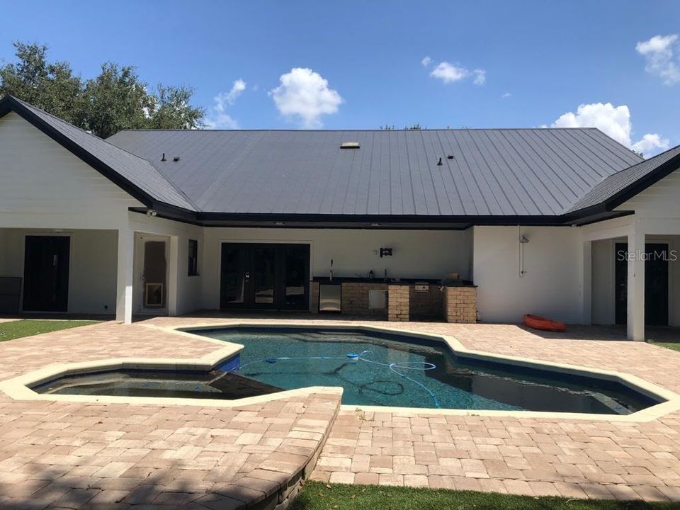 Recently Sold: $1,100,000 (4 beds, 4 baths, 2188 Square Feet)