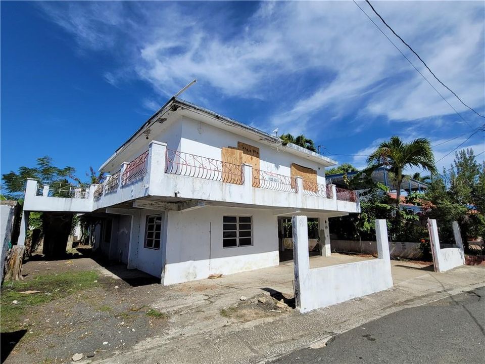 Vendido Recientemente: $52,000 (5 camas, 2 baños, 1621 Pies cuadrados)