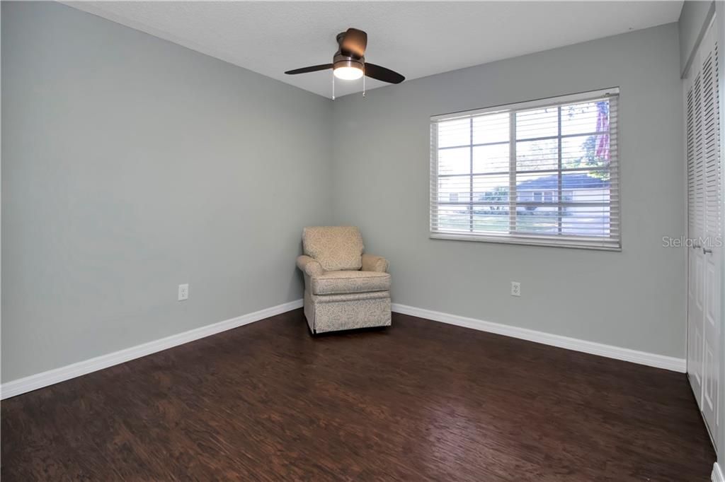 Recently Sold: $180,000 (3 beds, 2 baths, 1138 Square Feet)