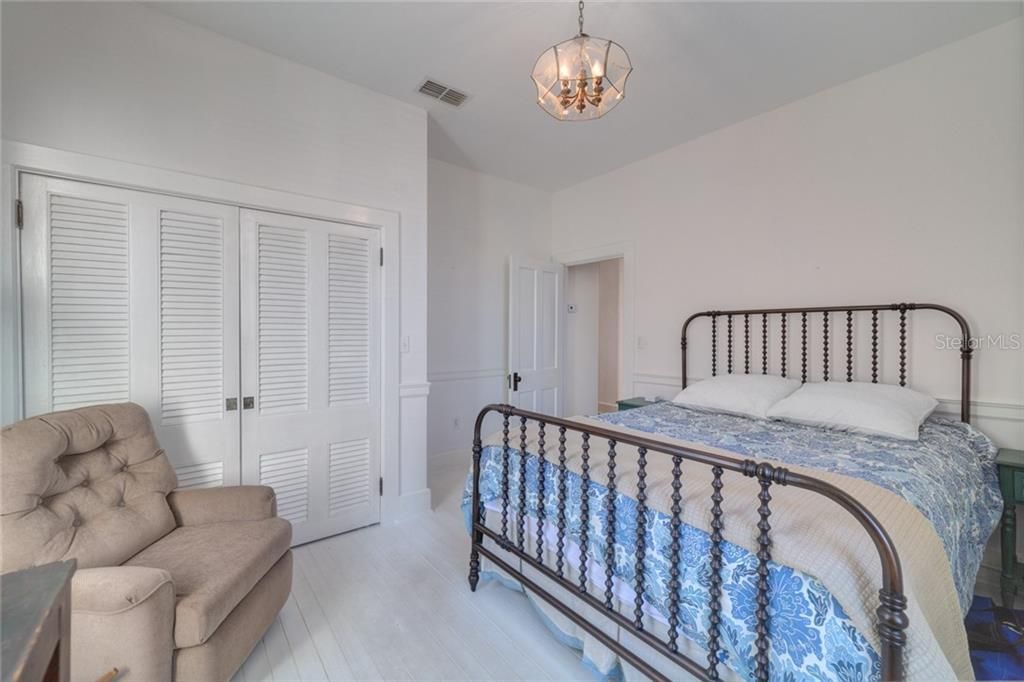 Recently Sold: $699,000 (2 beds, 2 baths, 2006 Square Feet)