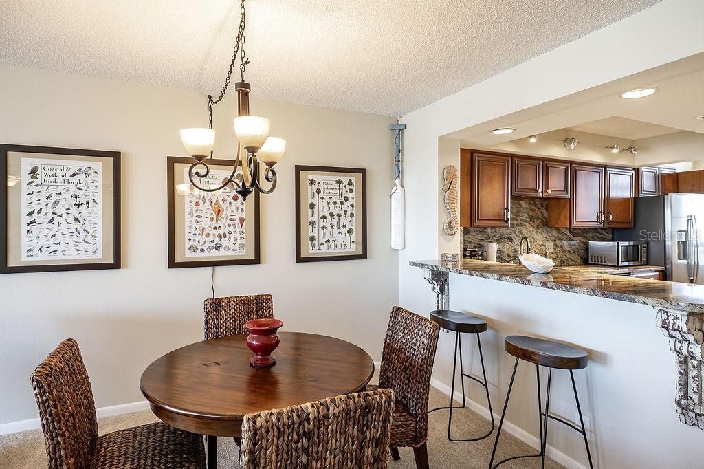 Recently Sold: $465,000 (2 beds, 2 baths, 1175 Square Feet)