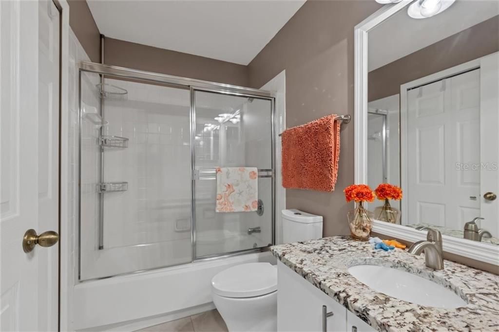 Recently Sold: $210,000 (2 beds, 2 baths, 1162 Square Feet)