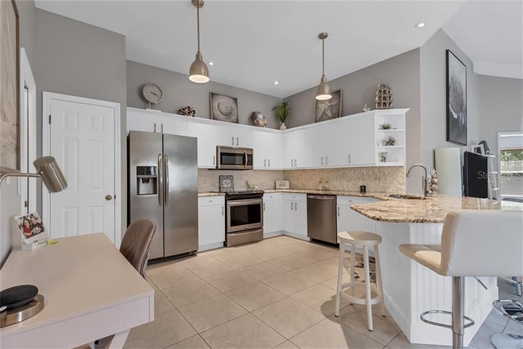 Recently Sold: $210,000 (2 beds, 2 baths, 1162 Square Feet)