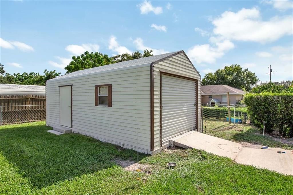 Recently Sold: $155,000 (3 beds, 2 baths, 1800 Square Feet)