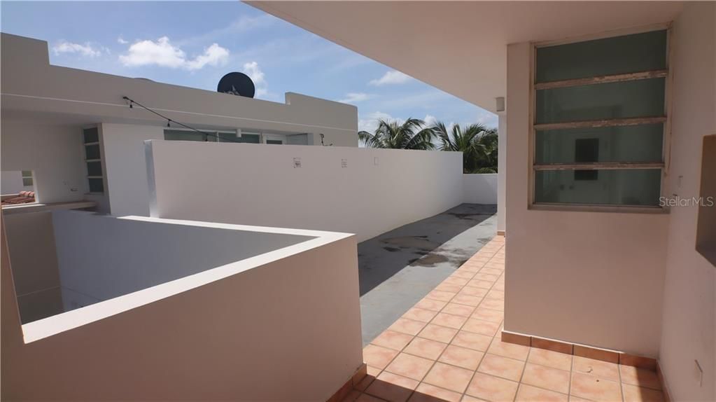 Vendido Recientemente: $525,000 (4 camas, 4 baños, 2590 Pies cuadrados)