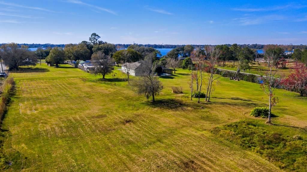 Now THAT'S a back yard!!