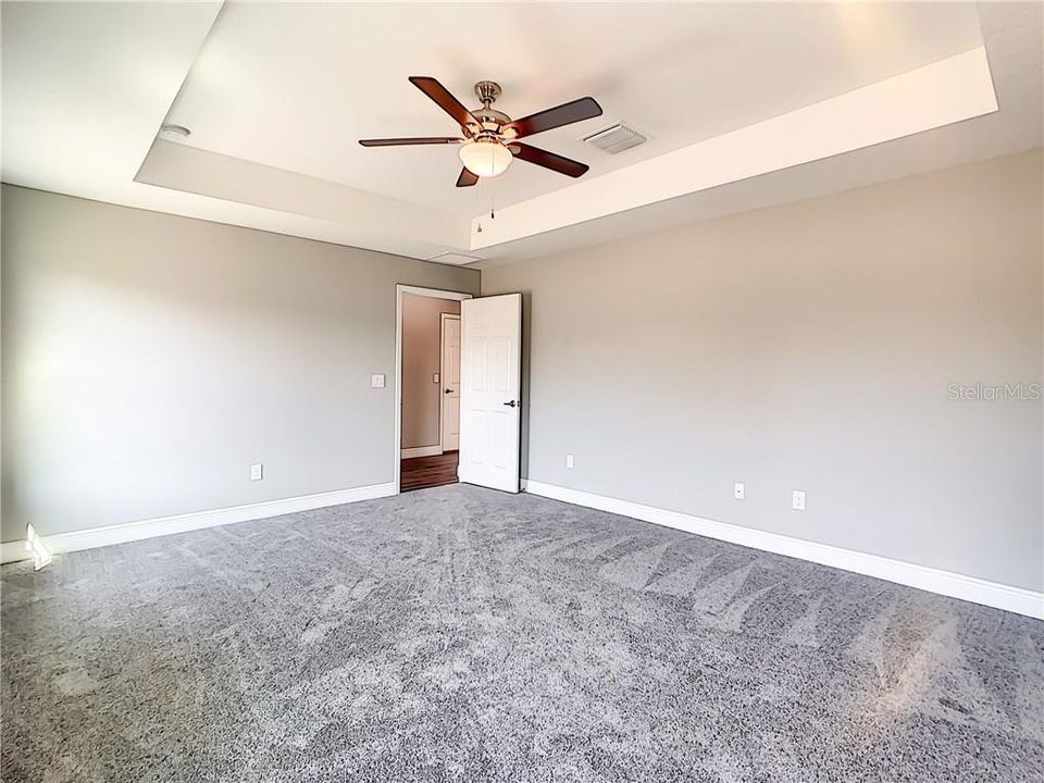 Recently Sold: $275,000 (3 beds, 2 baths, 1702 Square Feet)